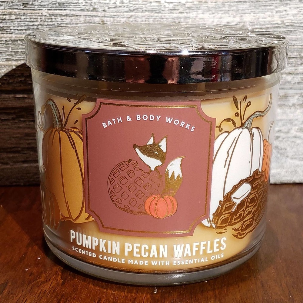 Bath & Body Works Candle Pumpkin Pecan Waffles